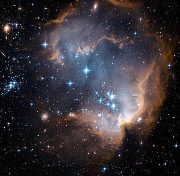 03-20stellar20cluster20hs-2007-04-a-full_jpg-7124583