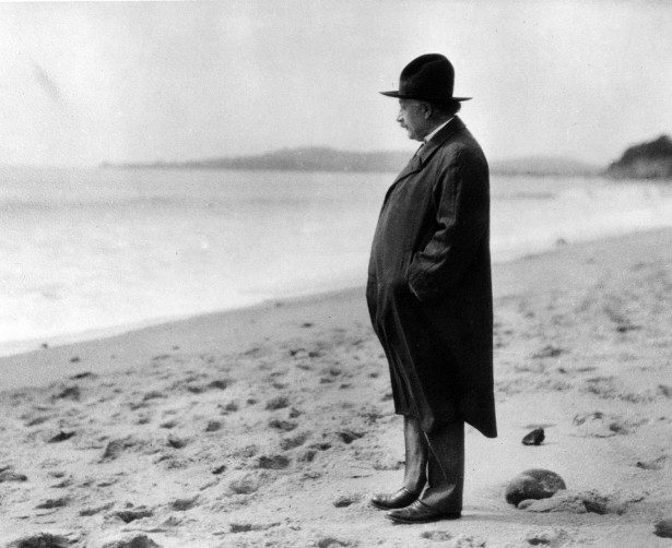 einsteinonthebeach-615x502-6088308
