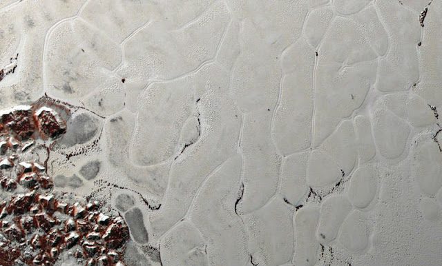 pluto-markings-4178292