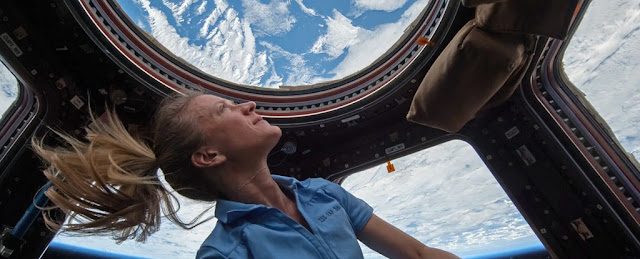 overvieweffect_space_1024-5506047