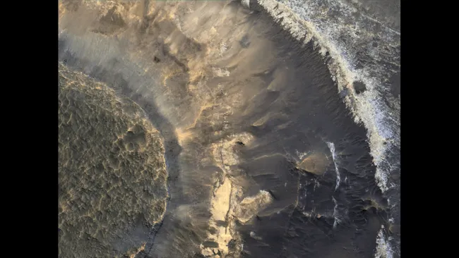 Could Signs of Life on Mars Be Hidden in Its Thick Clay Layers?